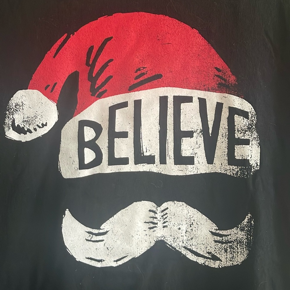 Women’s Old Navy, medium tall, believe Christmas holiday T-shirt